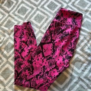 snake pattern leggings